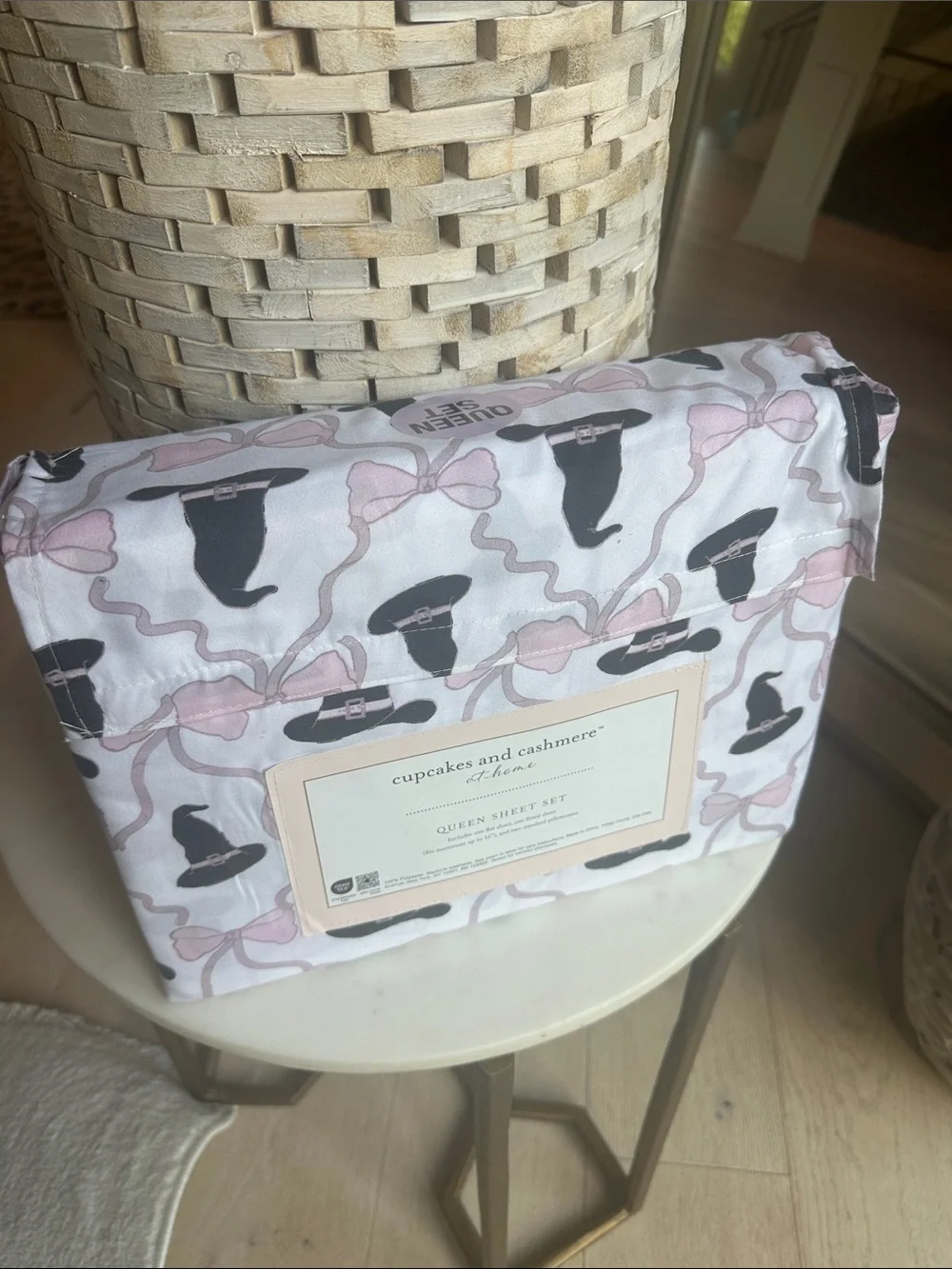 cupcakes & cashmere Pink and Black Hat Print Queen Sheet Set